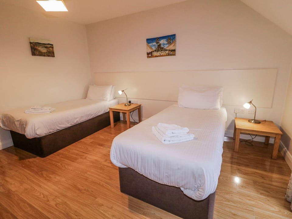 4 bedrooms, individually decorated, individually furnished, free WiFi