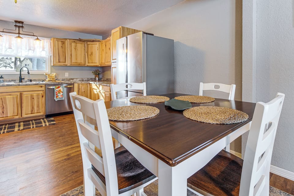 House (2 Bedrooms) | Interior