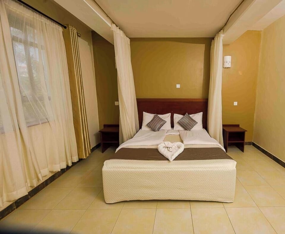 Standard Single Room | Free WiFi, bed sheets