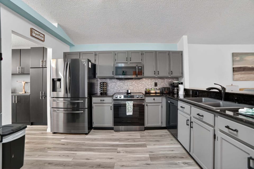 House, 3 Bedrooms | Private kitchen | Coffee/tea maker, fridge, oven, toaster
