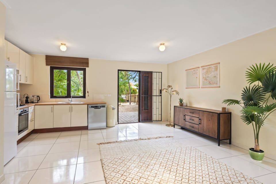 Villa, Pool View | Private kitchen | Toaster