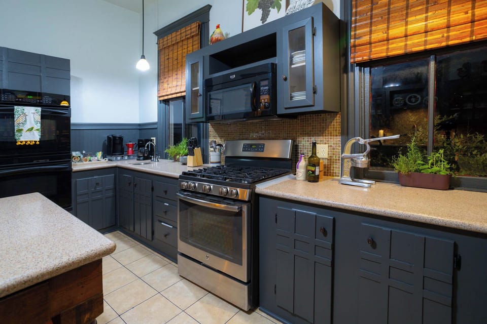 House, Multiple Beds, Patio, Pool View (1906 Haus) | Private kitchen