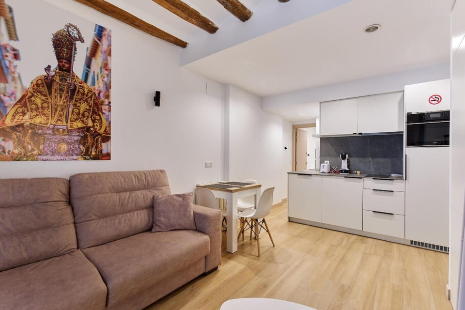 Comfort Apartment | Living area | TV