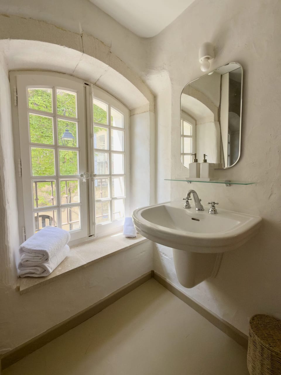 Classic Double or Twin Room | Bathroom