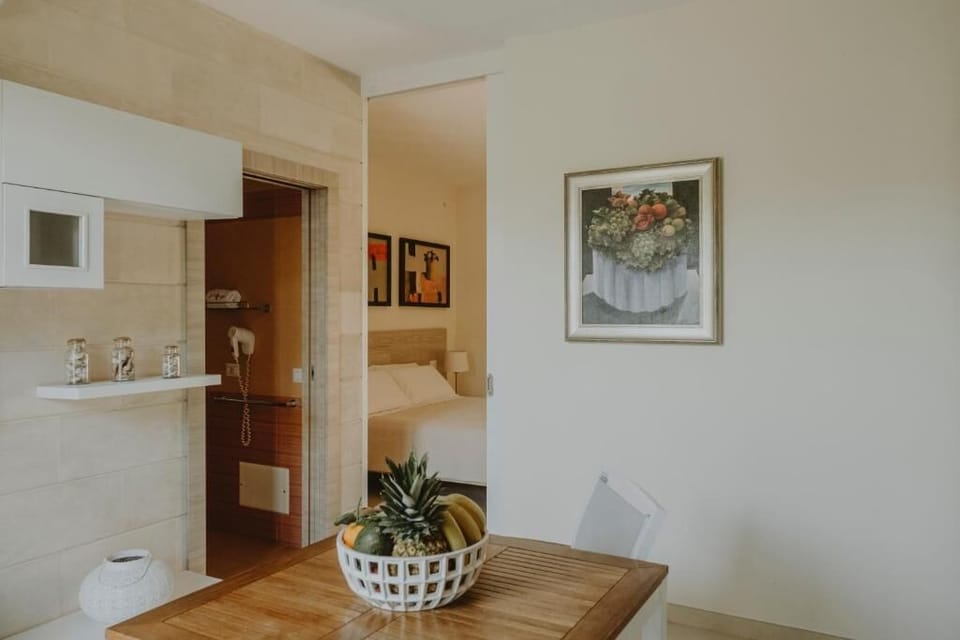 In-room safe, desk, soundproofing, iron/ironing board