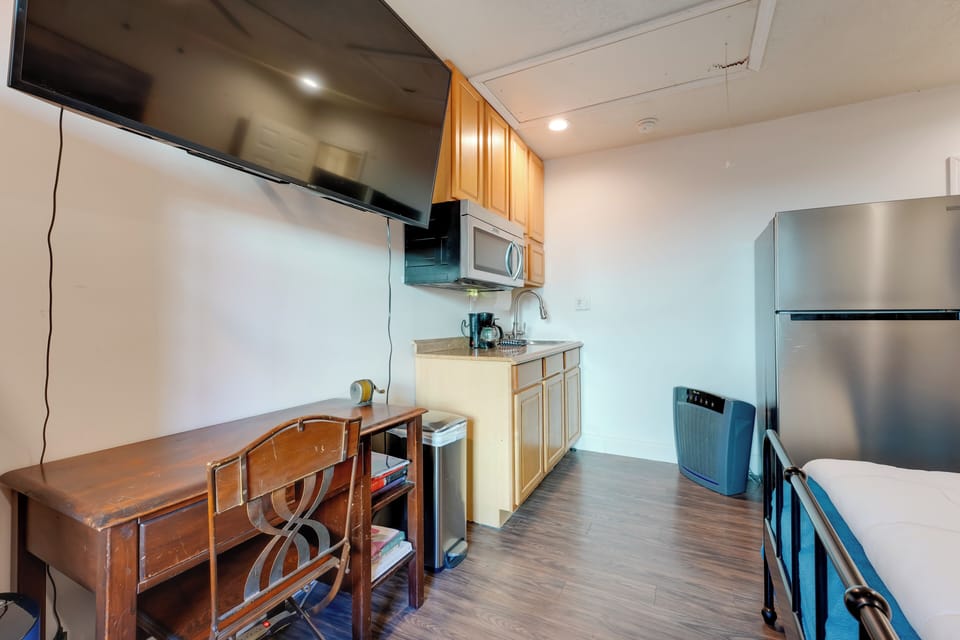 Apartment (0 Bedroom) | Interior