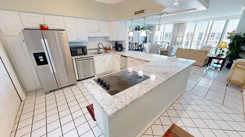 Condo, 3 Bedrooms | Private kitchen | Coffee/tea maker, fridge, oven, toaster