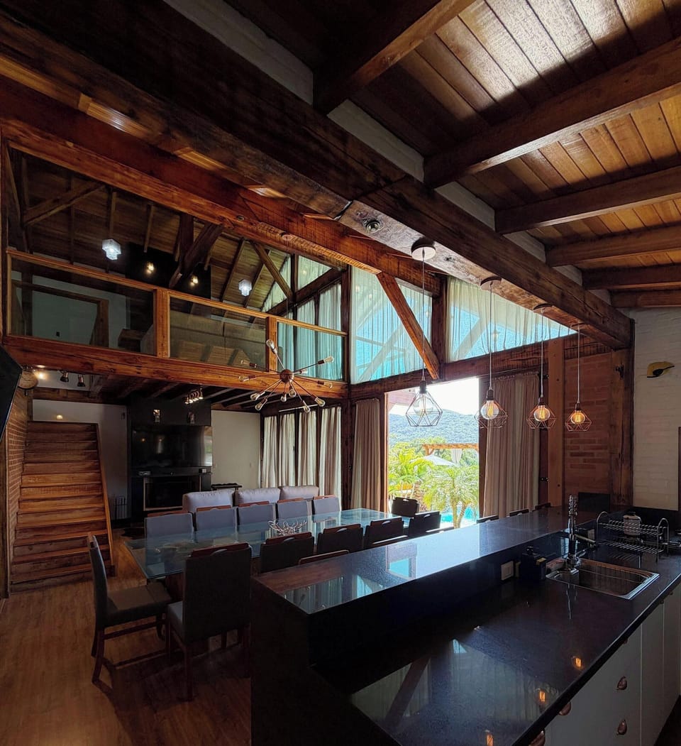 Luxury Cottage, Jetted Tub, Pool View | Dining