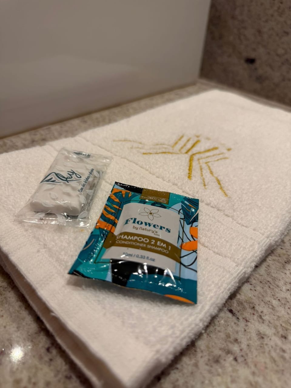 Double Room | Bathroom amenities | Towels, soap, shampoo, toilet paper