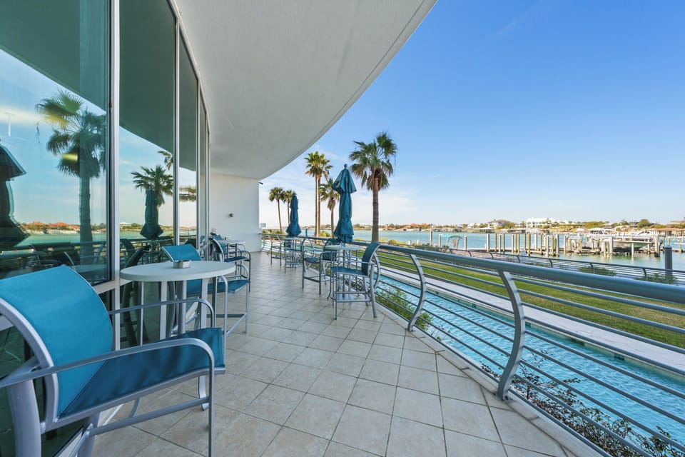 Signature Condo, 2 Bedrooms, Balcony, River View | Balcony