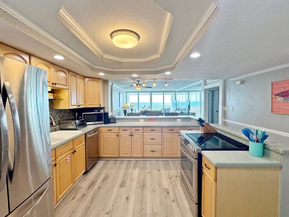 Condo, 2 Bedrooms | Private kitchen | Coffee/tea maker, fridge, oven, toaster