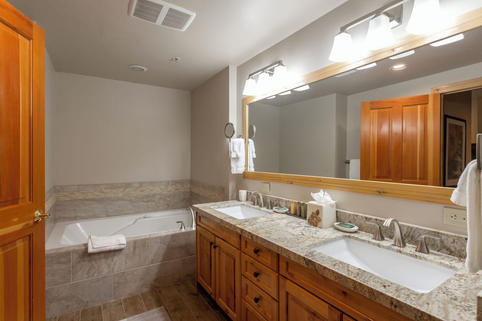 503 - Four Bedroom with Spa Trail's End Lodge 4 Condo Apartment in Park City