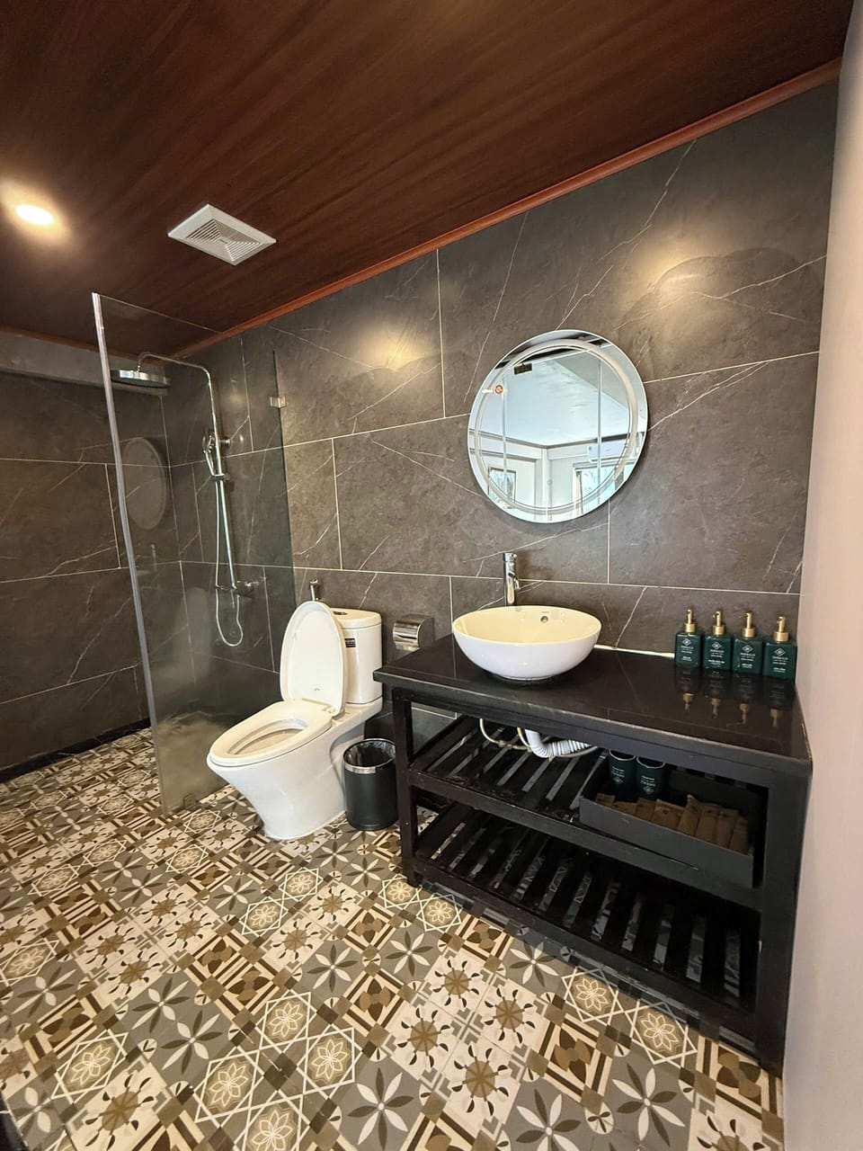Quadruple Room | Bathroom | Bidet