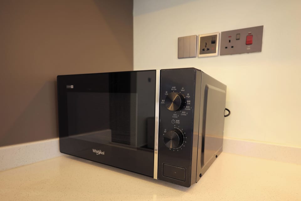 Premium Apartment, Balcony, Hill View | Microwave