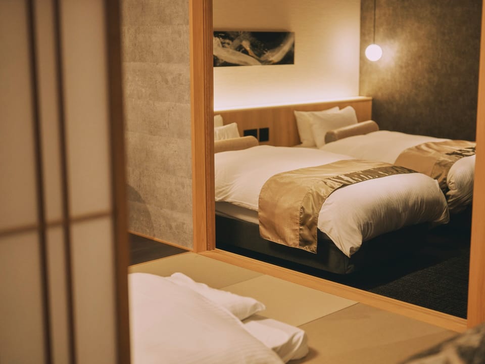 Deluxe Suite | Desk, laptop workspace, free WiFi, bed sheets