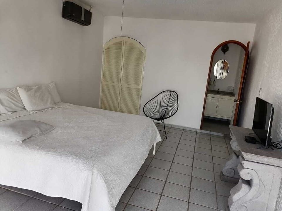 Basic Room, Balcony, Lake View | Free WiFi