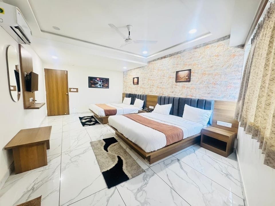 Deluxe Room, 4 Bedrooms | Free WiFi