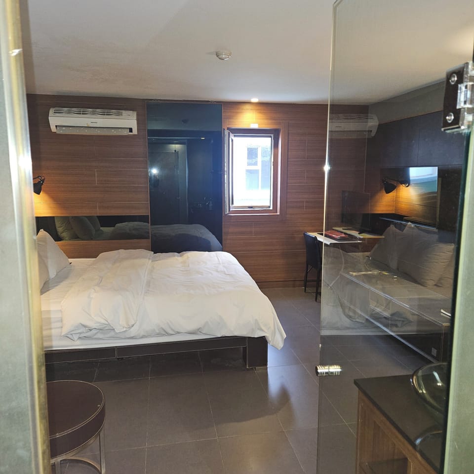 Standard Room | Free WiFi