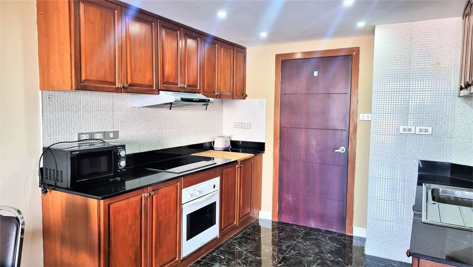 Apartment, 2 Bedrooms, Smoking, Balcony | Interior