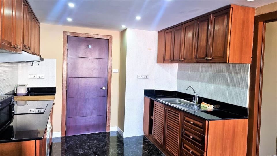 Apartment, 2 Bedrooms, Smoking, Balcony | Interior