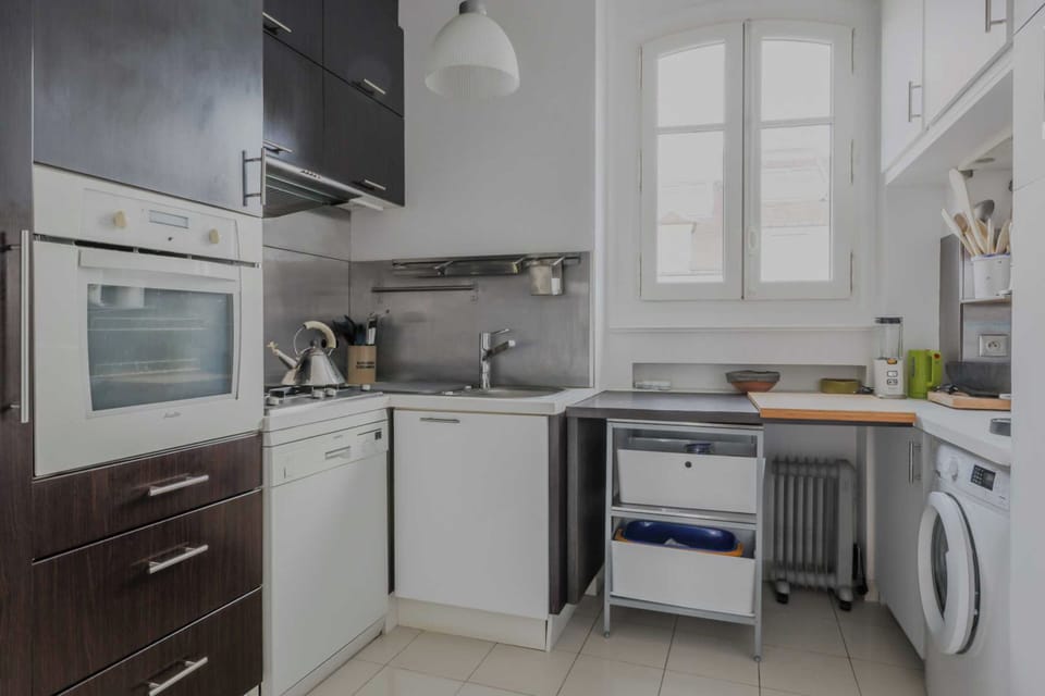 Apartment | Private kitchen | Cleaning supplies