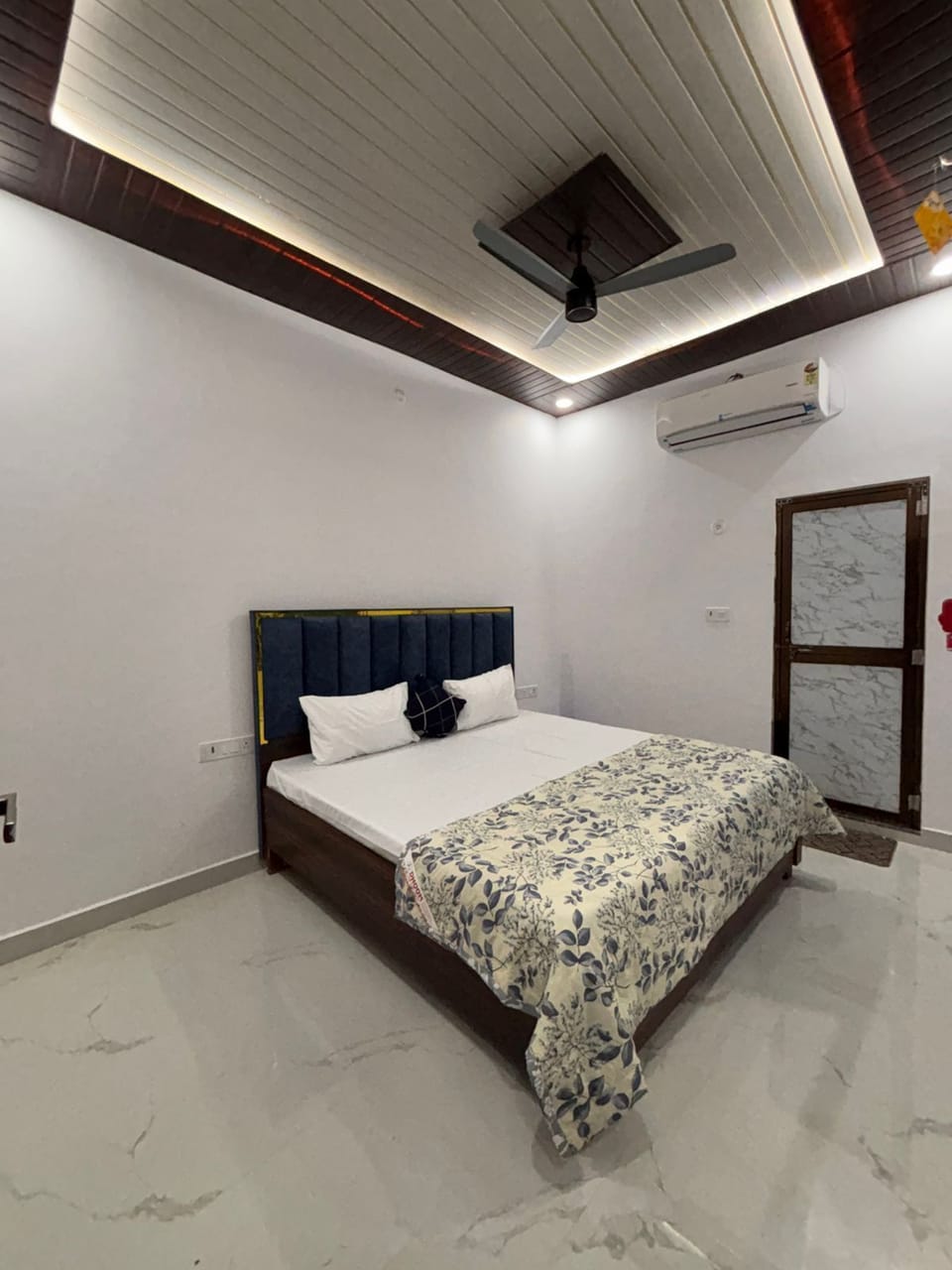 Superior Double Room | Desk, laptop workspace, free WiFi