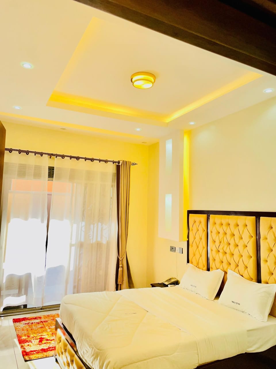 Desk, laptop workspace, iron/ironing board, free WiFi