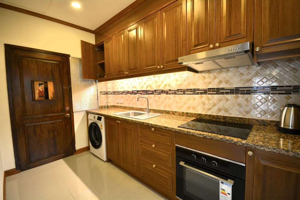 Apartment, 1 Bedroom, Smoking, Balcony | Interior