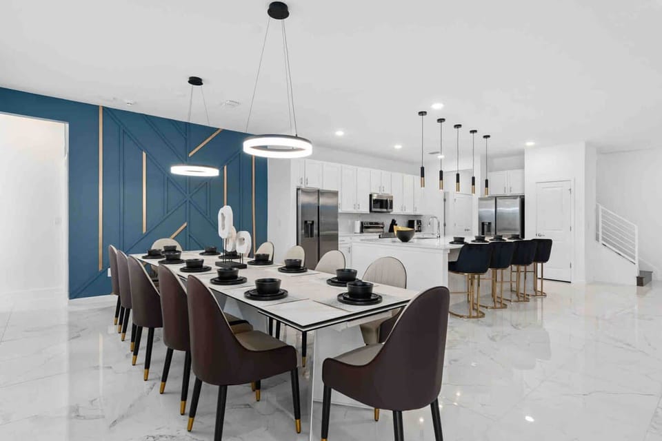 House | 15 bedrooms