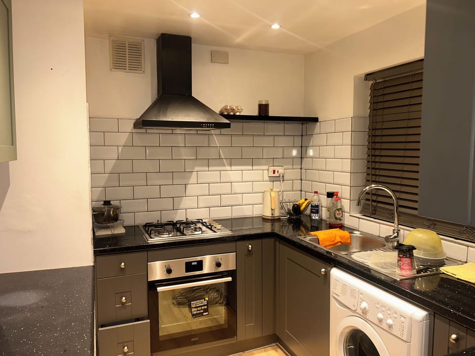 House, 4 Bedrooms, Smoking, Garden View | Private kitchen