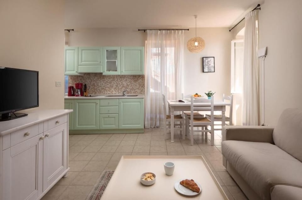 Apartment | Living area