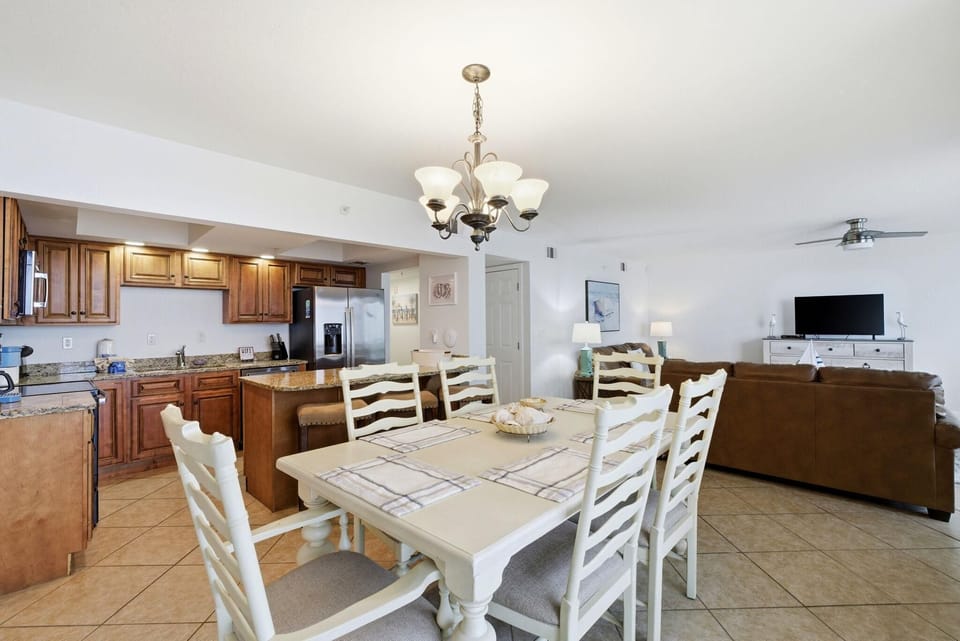 Condo, Multiple Beds (SeaSpray Riverside 712) | Interior