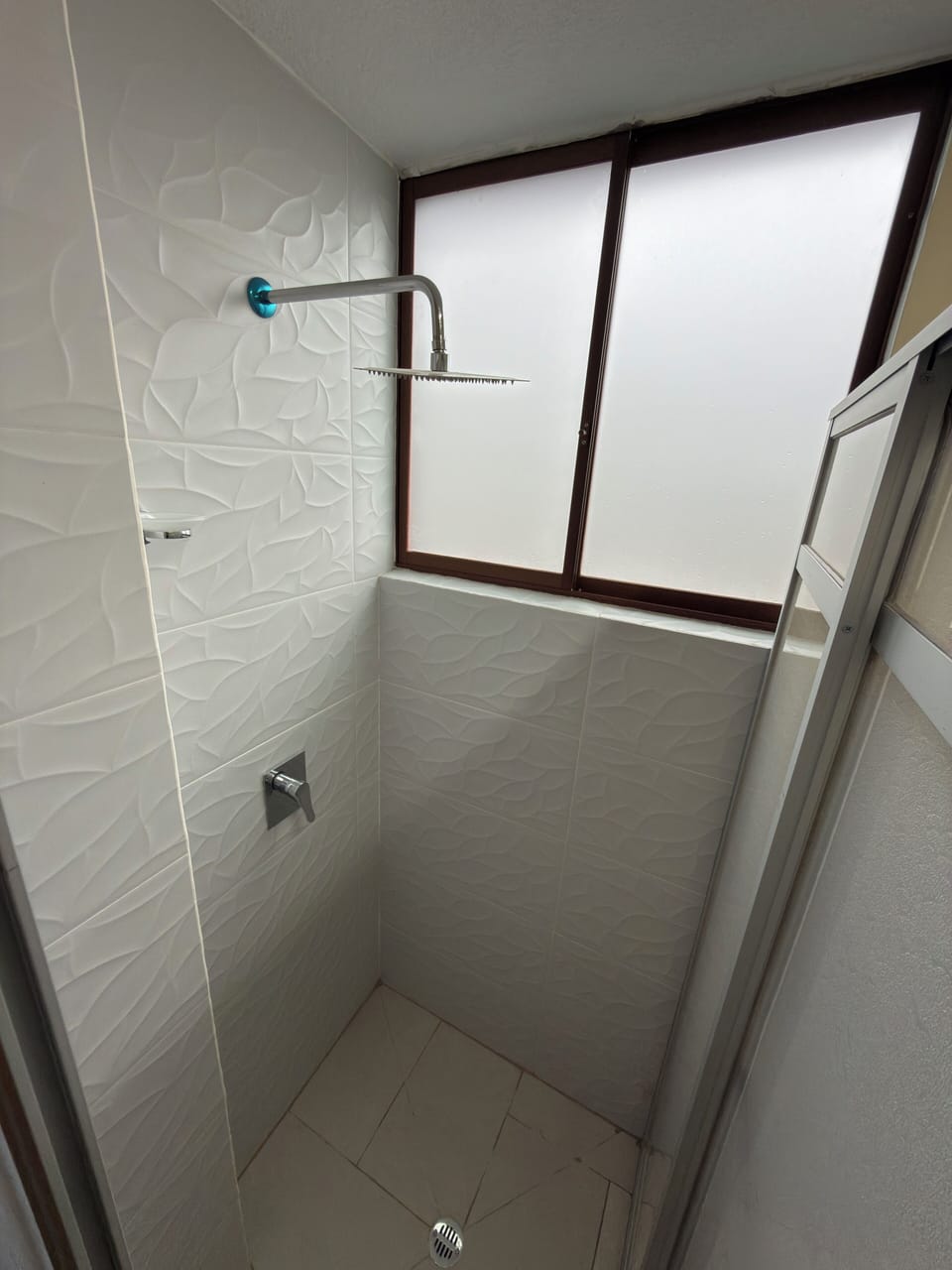 Comfort Double Room, Courtyard View | Bathroom | Shower, towels, soap, shampoo