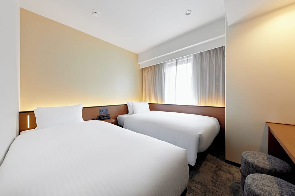 [Non Smoking] Renewal Superior Twin Room for 2 People | Desk, soundproofing, free WiFi, bed sheets