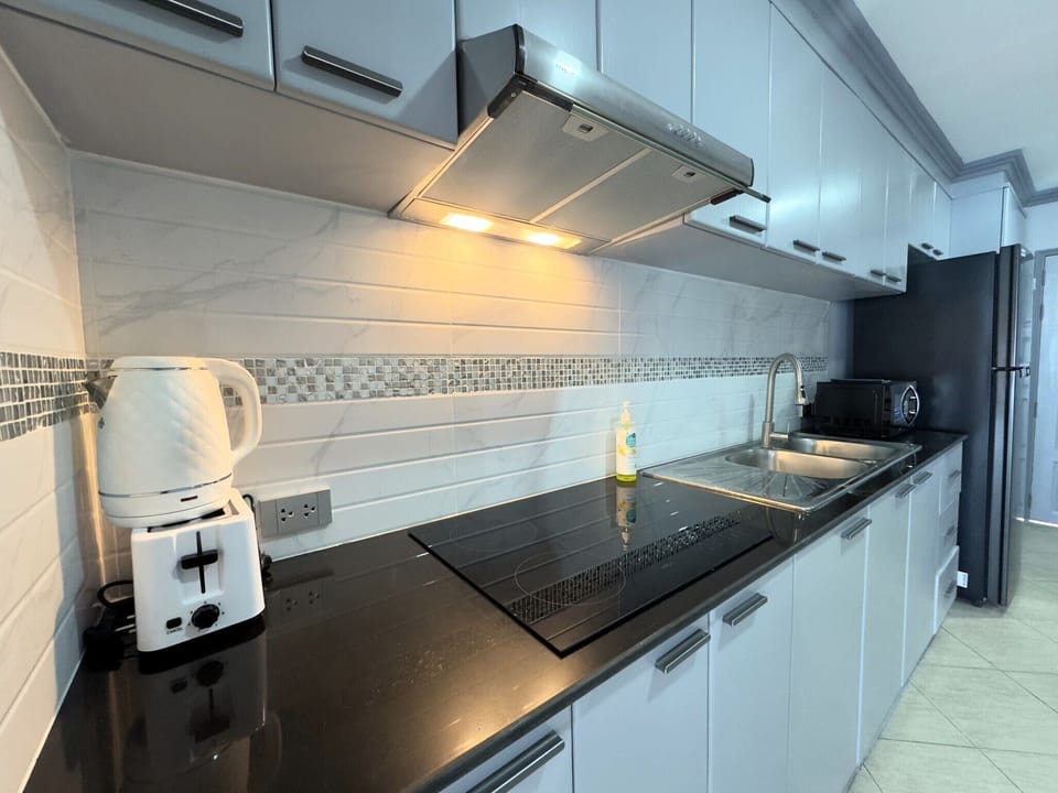Apartment, 2 Bedrooms, Smoking, Balcony | Interior