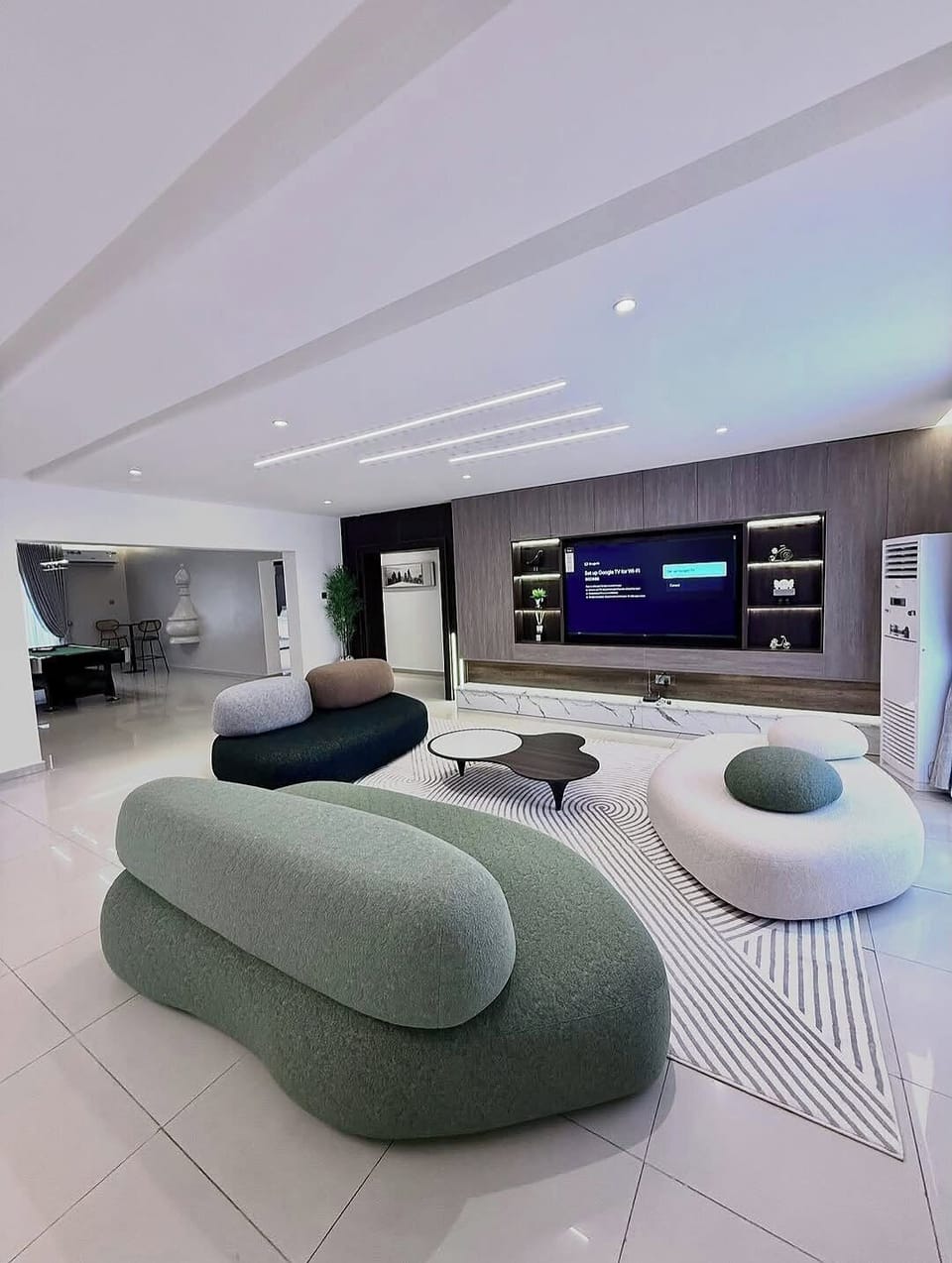 Comfort Room, Balcony, City View | Interior