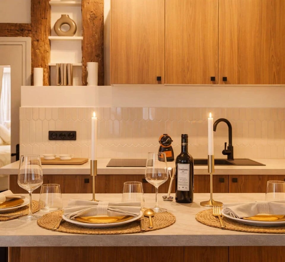 Studio, City View | Private kitchen | Espresso maker, coffee/tea maker, electric kettle, highchair