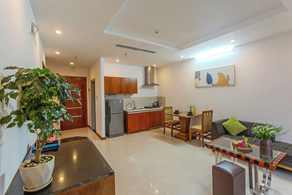 Superior Apartment, 2 Bedrooms, Kitchen, City View | Living area | 42-inch TV with cable channels