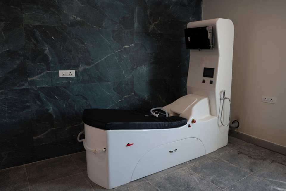 Sauna, hot tub, steam room, mud baths, hydrotherapy, detox wraps