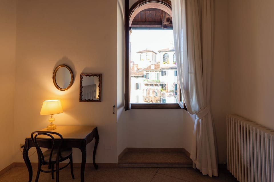 Apartment, 5 Bedrooms | Interior