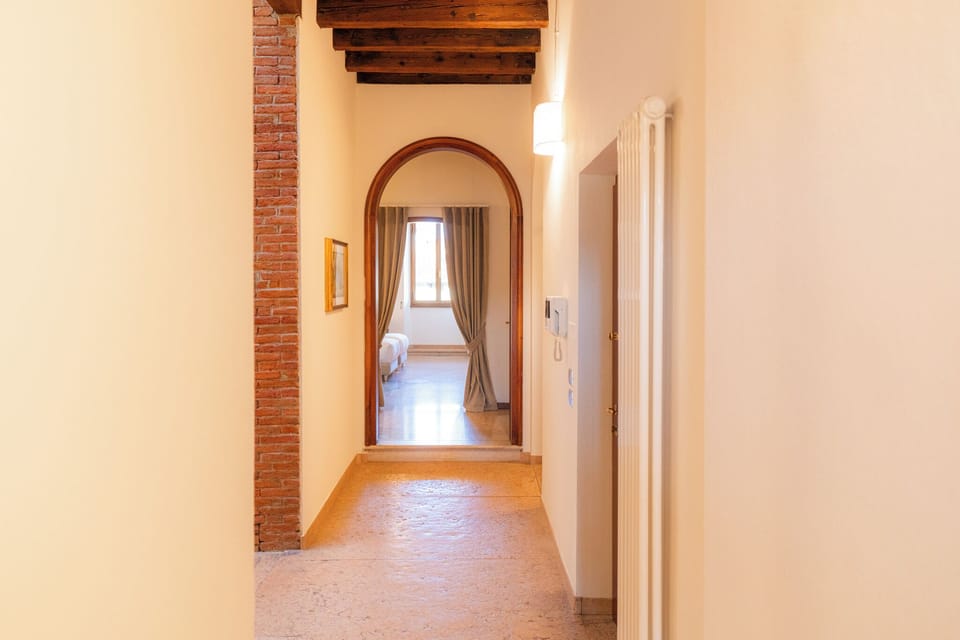 Apartment, 5 Bedrooms | Interior