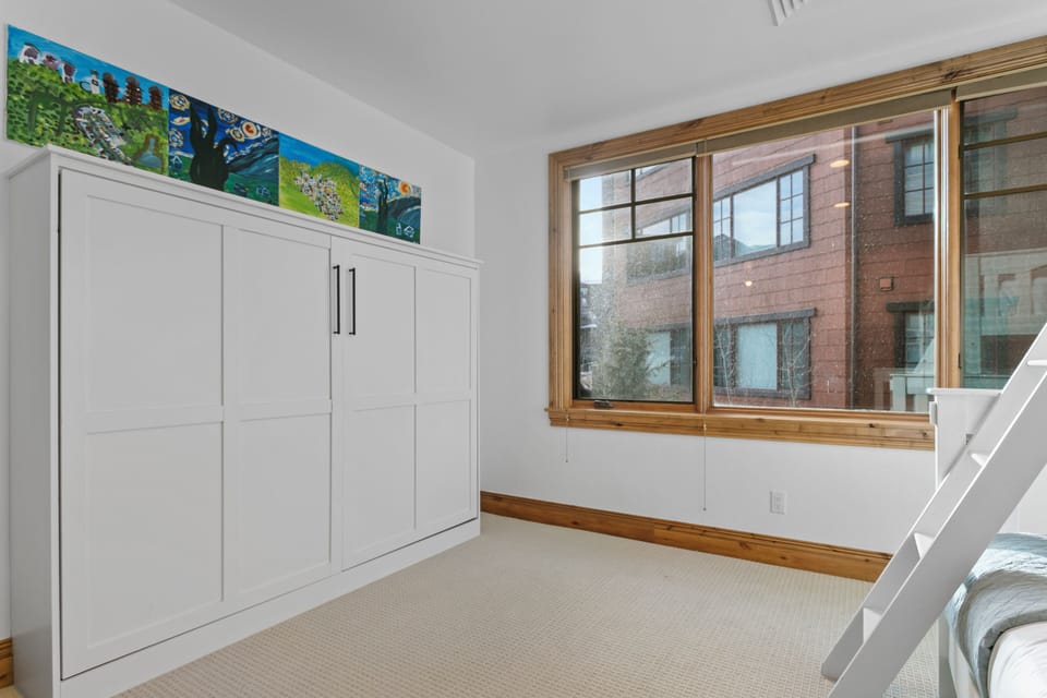 Condo, 4 Bedrooms | Interior