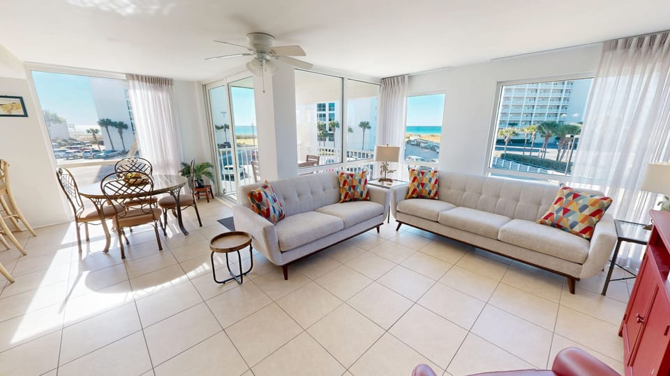 Condo, 3 Bedrooms | Living area | Smart TV