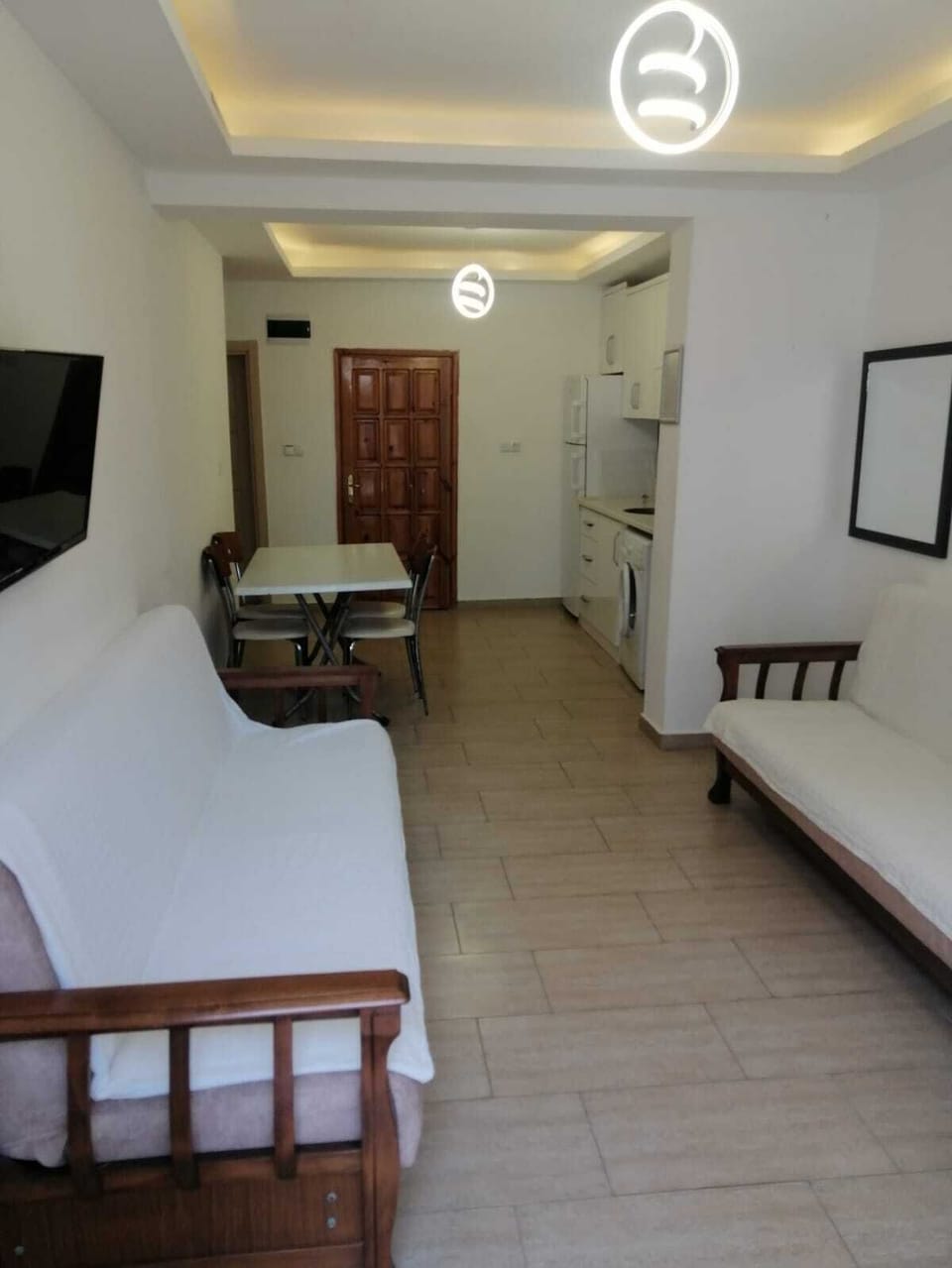 Classic Apartment, Garden View | Living area