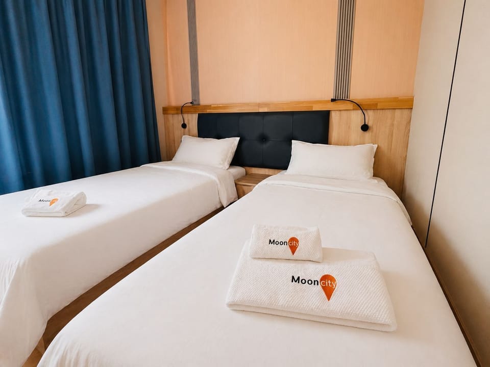 Basic Twin Room | In-room safe, desk, blackout drapes, free WiFi