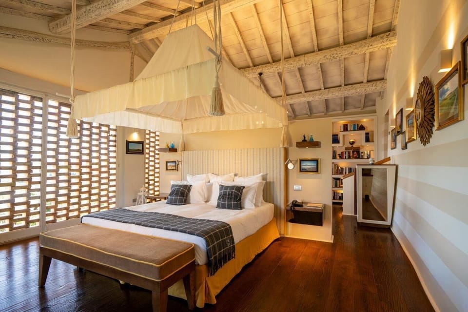 Suite, 1 Bedroom | Premium bedding, minibar, in-room safe, desk