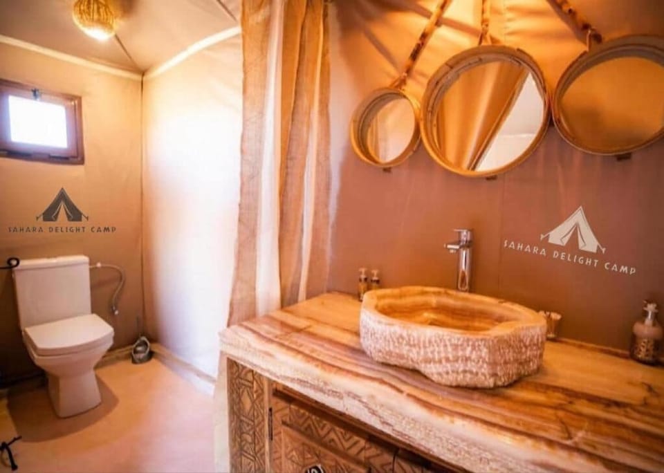 Bathrobes, slippers, bidet