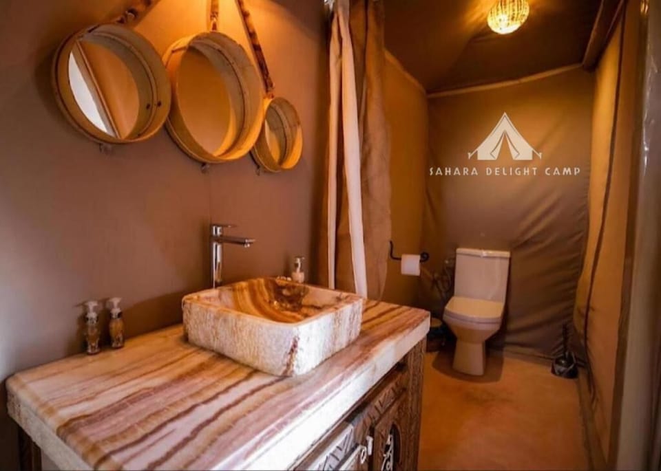 Bathrobes, slippers, bidet