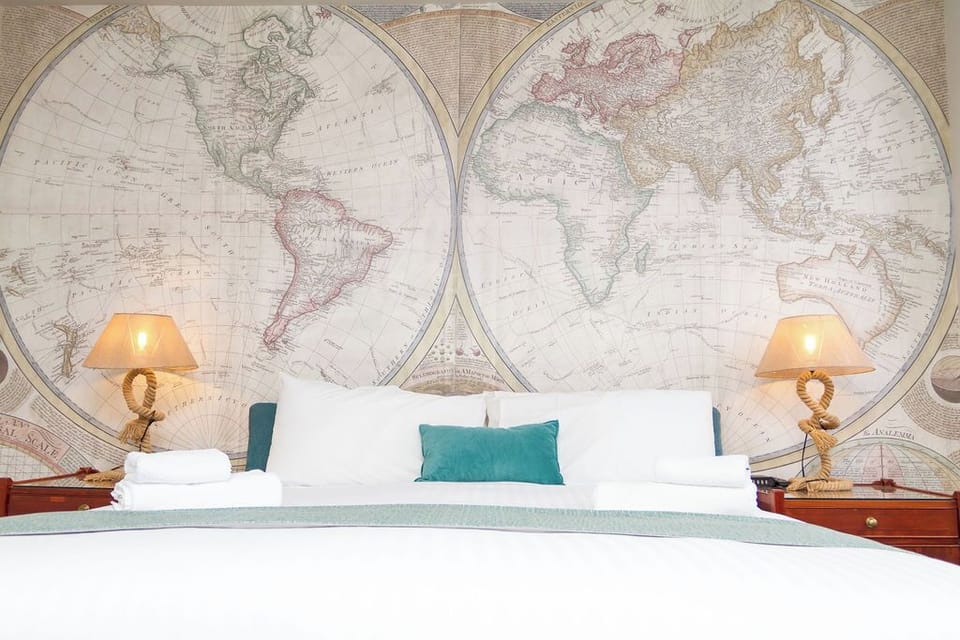 Standard Room, Shared Bathroom | Desk, blackout drapes, iron/ironing board, rollaway beds