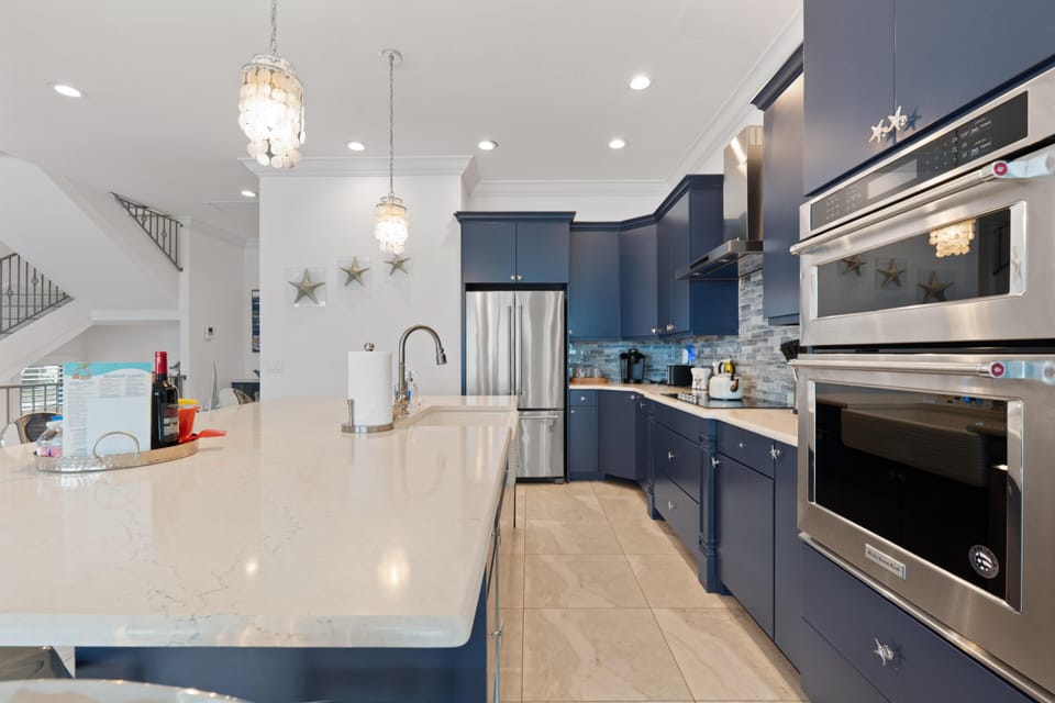 House, Multiple Beds (Blue Paradise) | Private kitchen | Oven, toaster